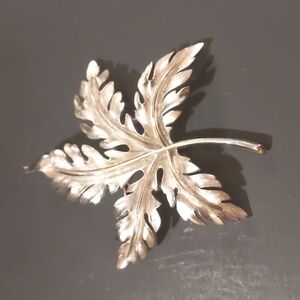 Vintage Trifari Leaf Silver Tone Brooch Pin